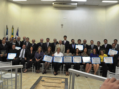 Personalidades receberam títulos de Cidadão Três-Lagoense e Cidadão Benemérito -