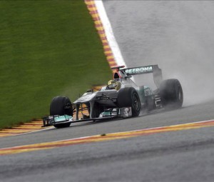 Rubens Barrichello recebeu um apoio inusitado para continuar na Fórmula 1 -
