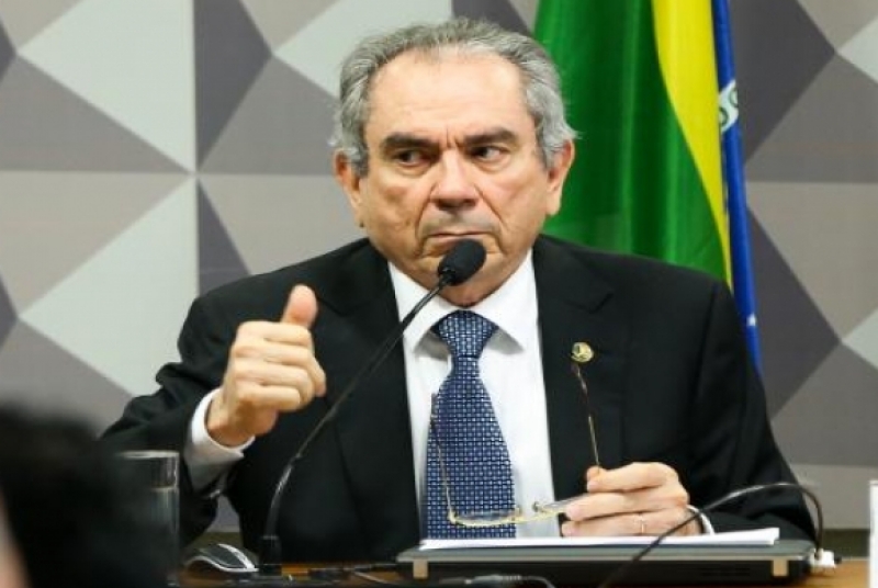 O presidente da Comissão Especial do Impeachment, senador Raimundo Lira, diz que “existe uma possibilidade" de o julgamento começar no dia 25, e não no dia 29, como anunciou o Supremo - Marcelo Camargo/Agência Brasil O presidente da Comissão Especial do Impeachment, senador Raimundo Lira, diz que “existe uma possibilidade" de o julgamento começar no dia 25, e não no dia 29, como anunciou o Supremo - Marcelo Camargo/Agência Brasil