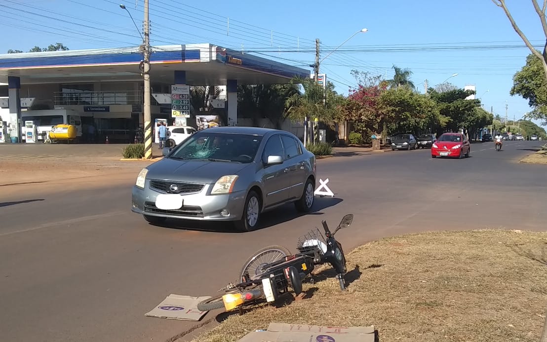 Acidente envolvendo bicicleta e carro deixa uma pessoa ferida - Alfredo Neto/JPNews