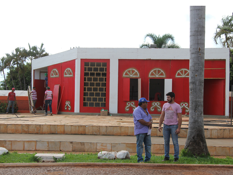 Casinha do Papai Noel está sendo preparada na Praça do Santuário para receber as crianças neste domingo, 7, às 20h - Departamento de Comunicação