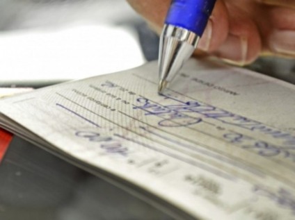 Serviços contratados eram avaliados em R$ 40 mil; vítima sustou cheque  - Ilustração
