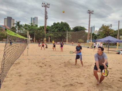 Dobradinha três-lagoense no torneio Rei e Rainha da Praia em Campo Grande - Divulgação