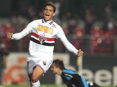 Jean comemora o terceiro gol são-paulino no Morumbi - Jean comemora o terceiro gol são-paulino no Morumbi -