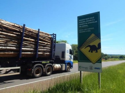 Placas de sinalização foram instaladas nas rodovias através do projeto - Divulgação/Assessoria