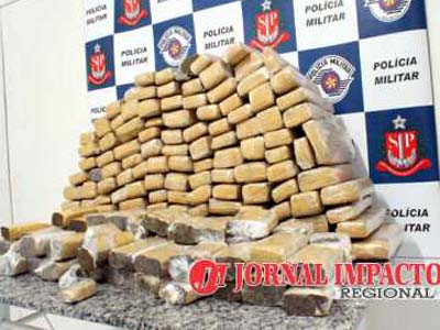 Droga totalizou 103,44 kg e surpreendeu os policiais -