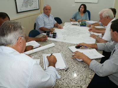 A prefeita se reuniu com os secretários municipais para definir as estratégias a serem utilizadas na Operação Cidade Limpa -