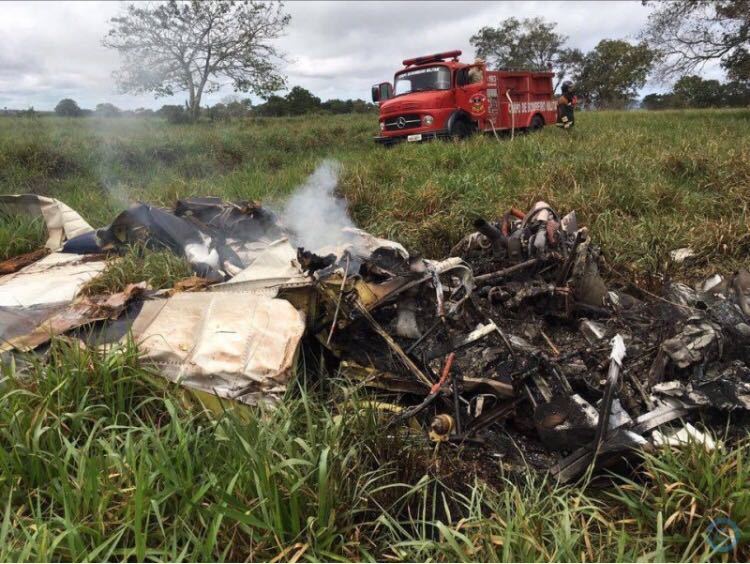 Destroços do avião - Folha da Região