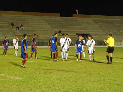 Na primeira partida no ?Madrugadão?, o Campo Grande levou a melhor - Na primeira partida no ?Madrugadão?, o Campo Grande levou a melhor -
