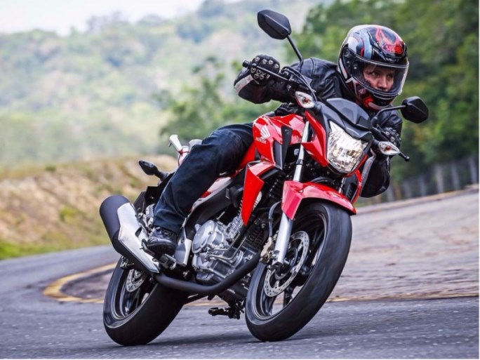 Moto chega ao mercado com novidades em freios, setas de LED, cores e na construção do sistema de marchas - Divulgação Moto chega ao mercado com novidades em freios, setas de LED, cores e na construção do sistema de marchas - Divulgação