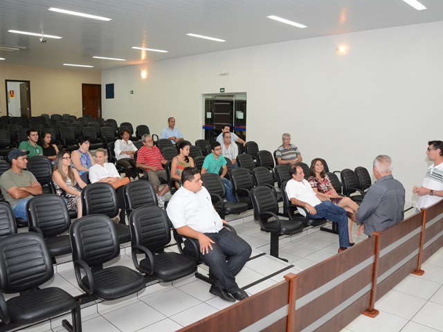 Reunião aconteceu na Câmara de Vereadores - Moisés Viana