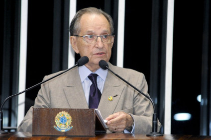O ex-deputado, ex-conselheiro do Tribunal de Contas e escritor Ruben Figueiró lança na próxima terça-feira (20) o livro “Pompilho e outras Estórias” - Foto: Agência Senado
