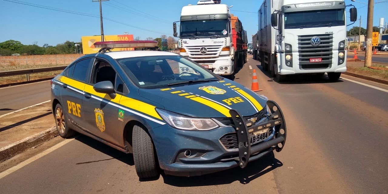 PRF apreende 150 mil maços de cigarros contrabandeados - Foto: Cido Costa
