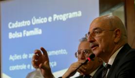 O ministro do Desenvolvimento Social e Agrário, Osmar Terra, fala sobre pente-fino nos benefícios do Bolsa Família  - Wilson Dias/Agência Brasil