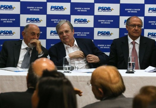 Simão Jatene, Tasso Jereissati e Geraldo Alckmin participam da reunião da Executiva Nacional do PSDB - Fabio Rodrigues Pozzebom/Agência Brasil