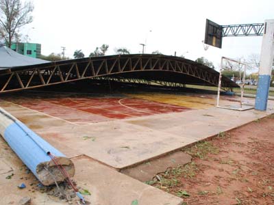 Recurso que seria utilizado para reconstrução de quadras será para reconstruir casas -