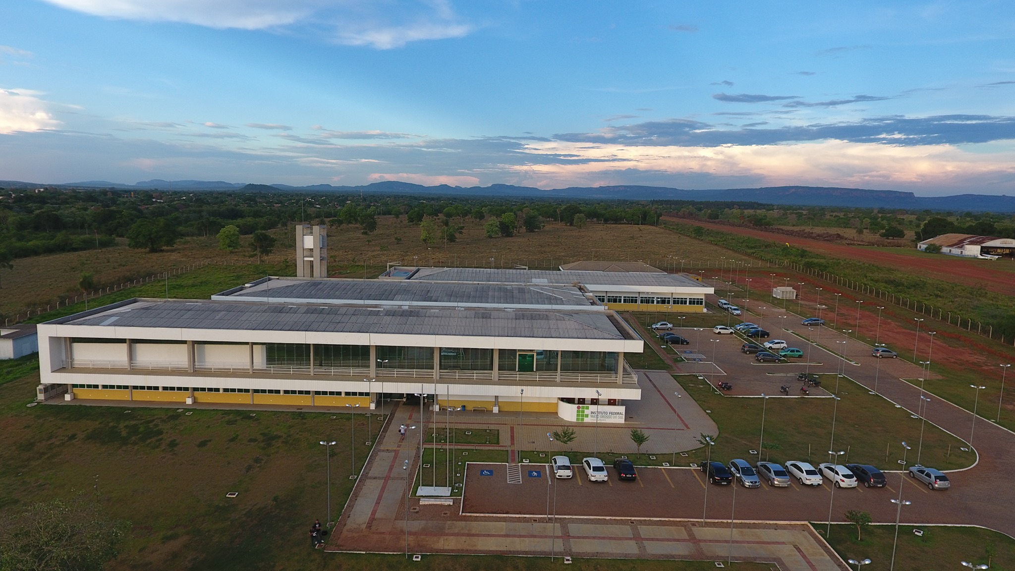 Cargo prevê uma carga horária de 40 horas semanais, com salário podendo chegar a R$ 7.356,02 | Foto: Reprodução/IFMS Campus Aquidauana