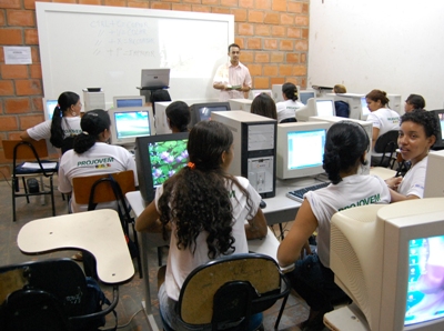 Público-alvo do programa é de adolescentes e jovens entre 18 e 29 anos -