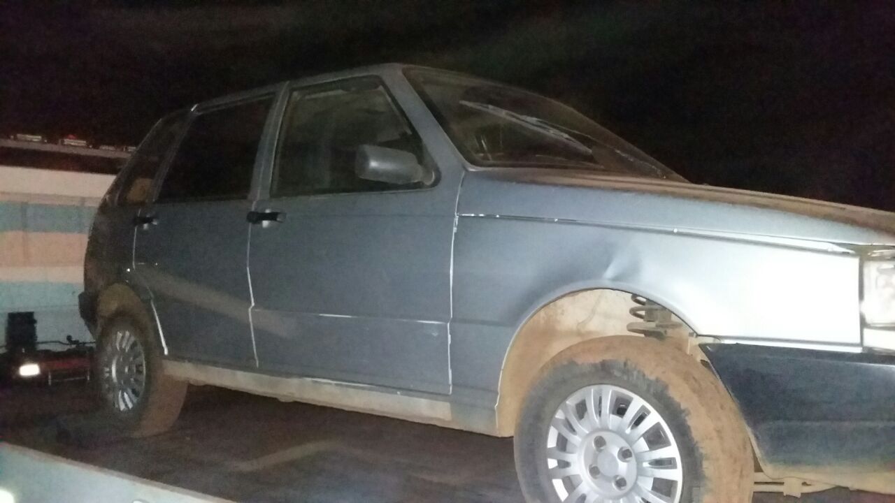 Carro foi levado pela madrugada e localizado no início da noite deste sábado - Celso Daniel/TVC