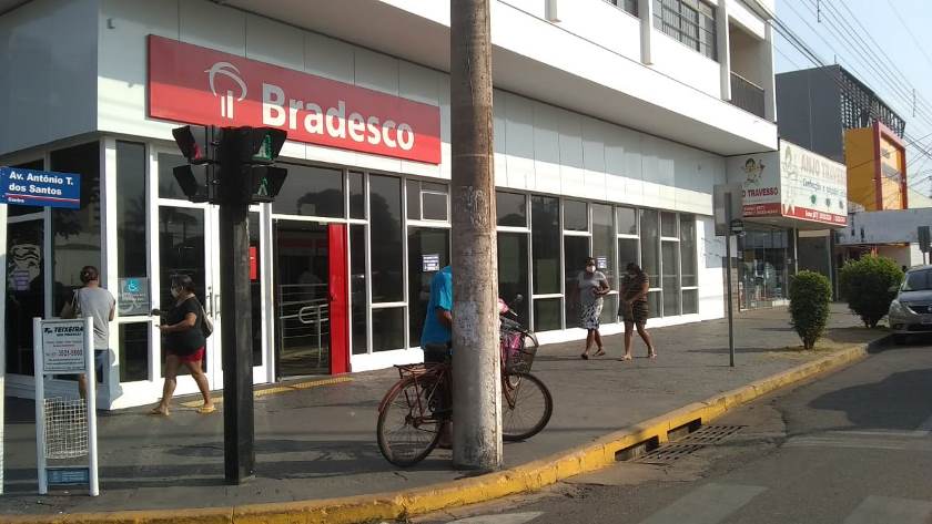 Um casal viu o jovem tentando furtar a bicicleta e impediu até a chedada da PM - Alfredo Neto/JPNews