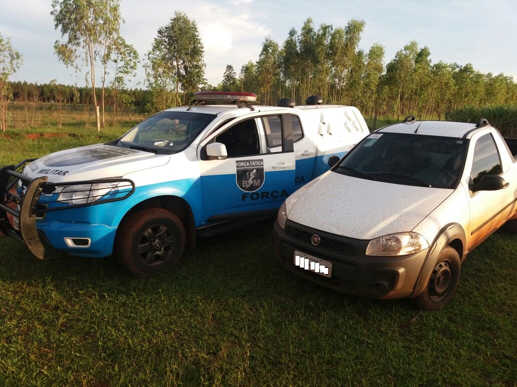 O carro estava abandonado na entrada do lixão municipal, na MS 497 - Divulgação/PMMS