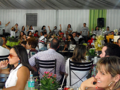 Cerca de 300 pessoas participaram do evento -