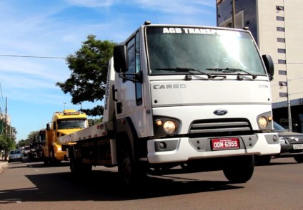Caminhoneiros fizeram um 'buzinaço' na avenida Afonso Pena - Éder campos/CBN