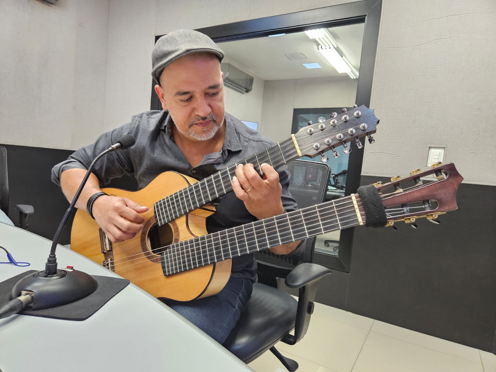 O músico Marcos Assunção foi o convidado do CBN Cultural desta sexta-feira (11) | Foto: Karina Anunciato/CBN CG