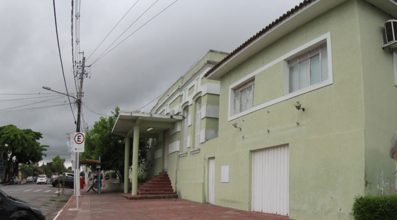 Fachada do hospital no centro de Corumbá, no Pantanal de MS - Chico Ribeiro