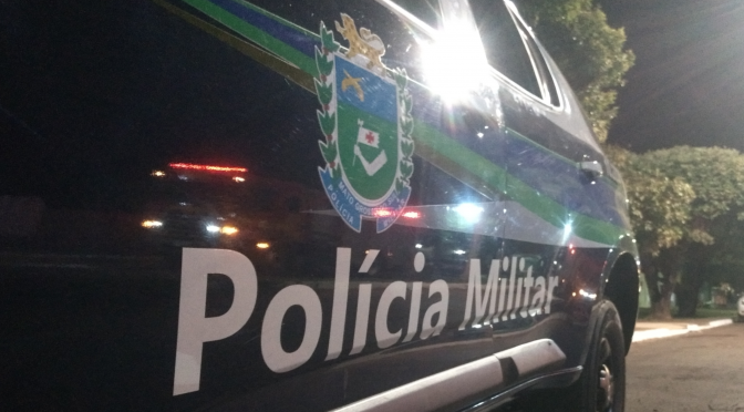 O homem apontou uma arma em direção a jovem - Divulgação/PMMS