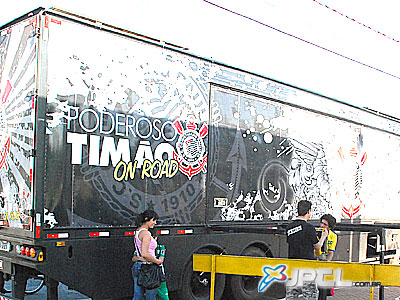 Carreta fica na Praça Ramez Tebet até domingo - Carreta fica na Praça Ramez Tebet até domingo -