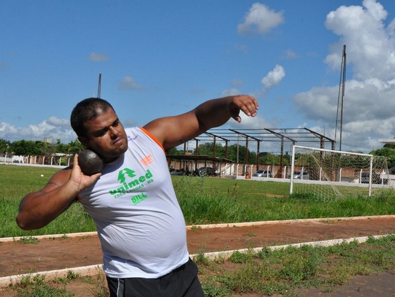 Um dos principais nomes do atletismo nacional, Gustavo Mendonça está entre os contemplados - Arquivo/JP