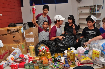 Além dos alimentos, o objetivo da gincana é conseguir doadores de sangue -