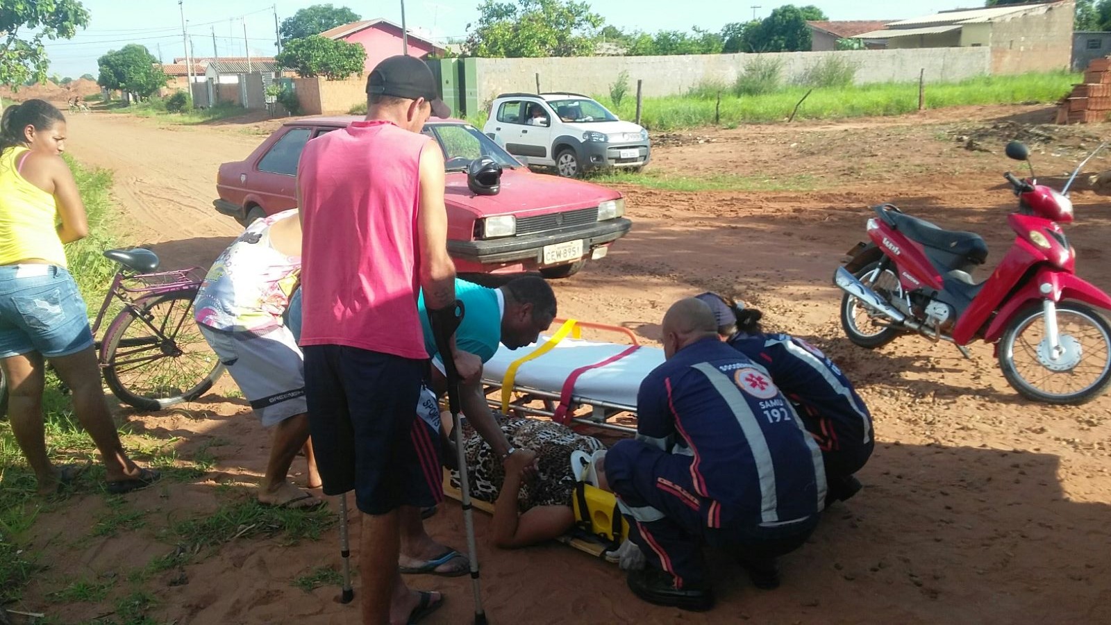 Acidente aconteceu na Ruas dos Sabias, esquina com a Rua dos Pombos, na Vila Carioca - Claudio Junior 