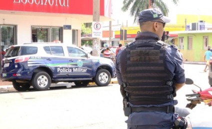 Policiais que participam do curso de formação de cabos e sargentos vão ajudar no policiamento no Carnaval - Reprodução/TVC