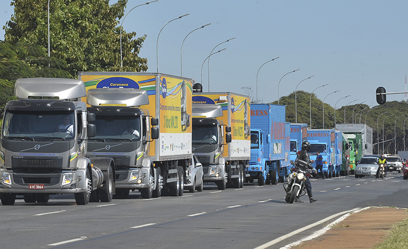 Com a alteração, nenhum caminhoneiro autônomo pode ser multado caso esteja transportando cargas no valor abaixo do piso mínimo - Arquivo/Agência Brasil