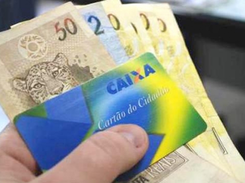 Trabalhador pode sacar com o cartão cidadão no terminal de autoatendimento da Caixa Econômica ou em casas lotéricas até amanhã (30) - Arquivo/Funtrab