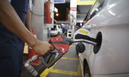 Com nova média, o consumidor sul-mato-grossense encontra mais vantagens abastecendo com a gasolina - Mario Casal Jr/Agência Brasil