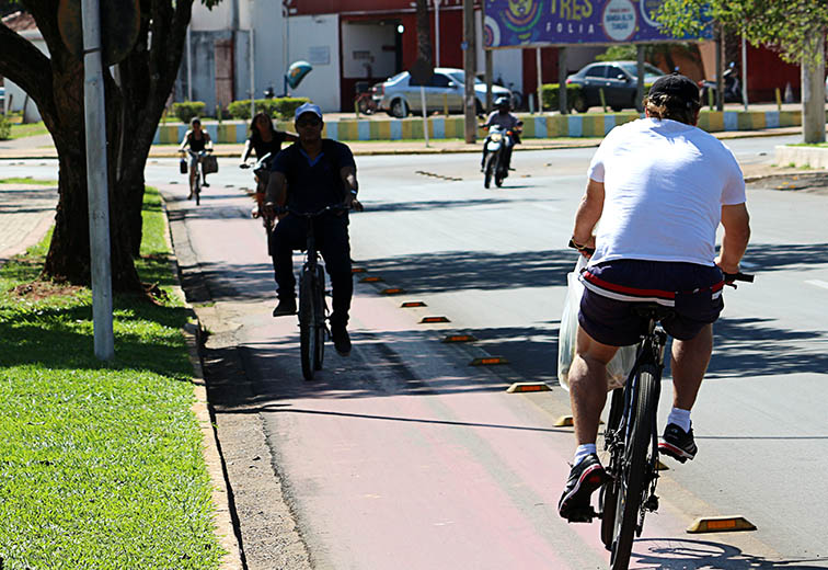 Bicicleta é um dos meios de transporte preferido do público em Três Lagoas - Danielle Leduc/JPNews