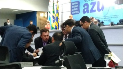Vereadores debatem itens do Plano Diretor durante sua votação em plenário - Kleber Clajus