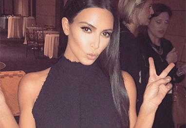 Kim Kardashian vai processar repórter por ataque sexual Kim Kardashian vai processar repórter por ataque sexual