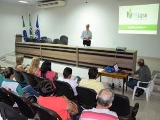 O ato público foi no recinto do Plenário Legislativo  - Reprodução 