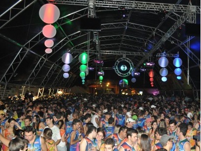 Bailes de Carnaval são realizados em um recinto municipal - Arquivo/JP