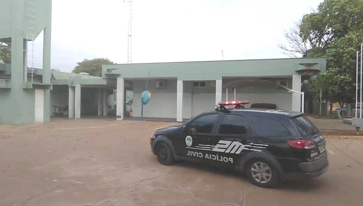 Policiais chegam à Depac, na prisão do acusado de estupro - André Barbosa/JPNEWS