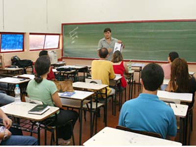 O cursinho semiextensivo acontece de segunda a sexta-feira e está presente em 47 escolas estaduais de todo Mato Grosso do Sul -