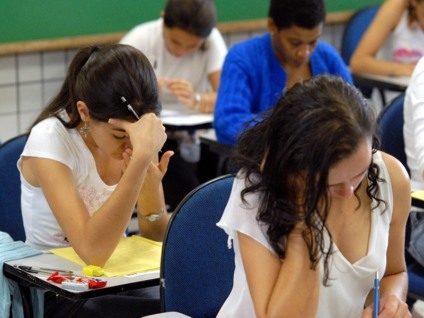 Metade dos jovens que pretendem ingressar no ensino superior dependem de auxílio governamental - Divulgação/Wikipédia