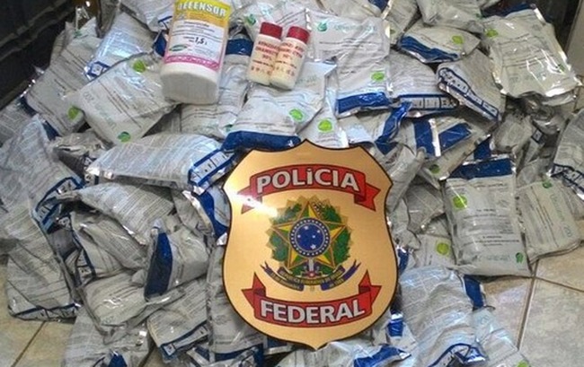 A Polícia Federal cumpre nesta terça-feira (11) dois mandados de busca e apreensão nas residências dos investigados nos municípios de Coronel Sapucaia (MS) e Tangará da Serra (MT) - Foto: Divulgação