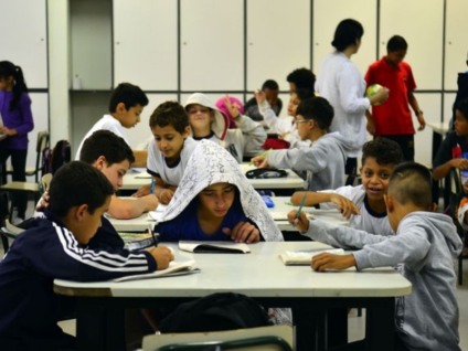São Paulo - A proposta do governo é que escolas e redes reúnam professores, pais, estudantes e comunidade escolar para discutir o que os alunos têm o direito de aprender em cada ano - Rovena Rosa/Agência Brasil