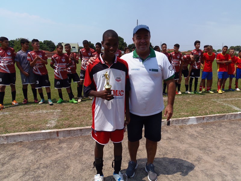 Matheus Afonso, artilheiro do campeonato, da equipe M.C. Recanto do Galo - Divulgação