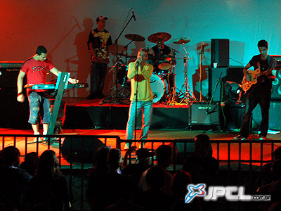 A finalidade da Associação é incentivar surgimento de bandas e apoiar apresentações públicas do estilo rock -